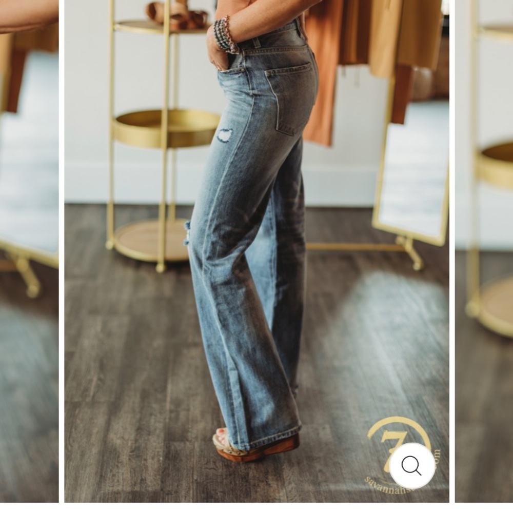 KanCan 90’s Wide Leg Jean
